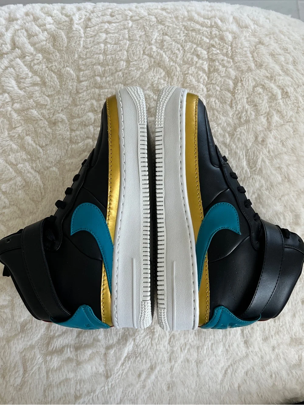 Women’s Nike Air Force 1 Jester High XX, Size 9